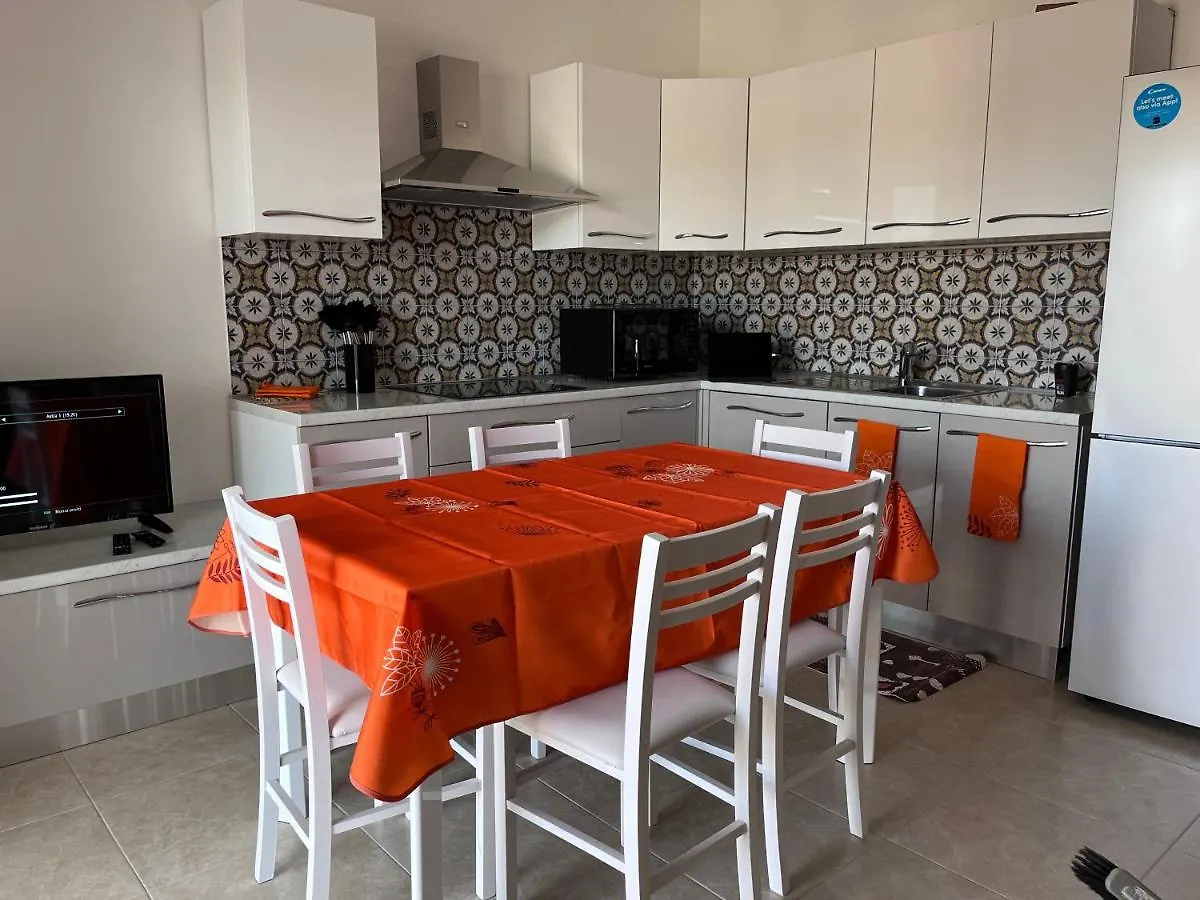 Residence Le Maree Porto Pino 0*,